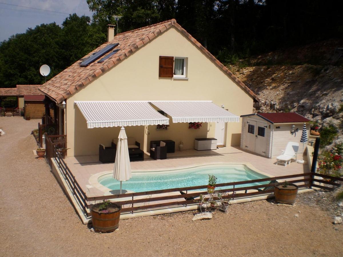 Gite Les Roziers Montmurat Buitenkant foto